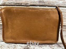 1970's COACH Bonnie Cashin British Ran Basic Bag Leatherware Clutch NYC Vintage