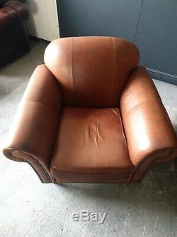 615. Superb Vintage tan Leather Club Suite Sofa & Two Armchairs DEL
