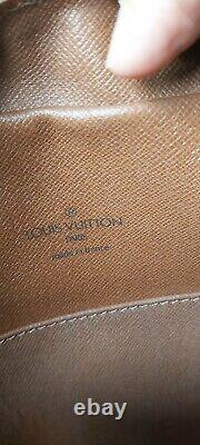 Authentic Louis Vuitton SL0930 Vintage Monogram Danube GM Shoulder bag Unisex