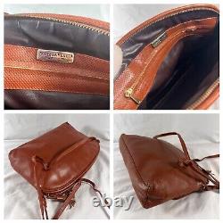 BOTTEGA VENETA Vintage Authentic Tan Leather Shoulder Bag Made in Italy