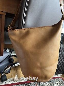 COACH Vintage NYC Putty Tan Large Leather Duffle Sac Shoulder Bag- EVC