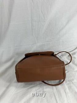 Genuine vintage COACH Regina 9983 tan leather crossbody shoulder bag with handle