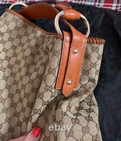 Gucci handbag vintage hobo used excellent condition