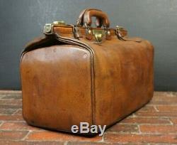 Medium Size Vintage Tan Leather English Gladstone Bag