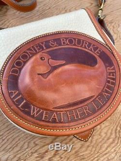 NWOT Vintage Dooney and Bourke Big Duck Shoulder Bag Bone Ivory & Tan NEW Unused