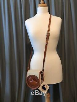 RARE Vintage New With Tag Dooney and Bourke Big Duck Crossbody Bag, IVORY/TAN