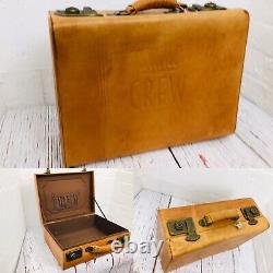 Rare Vintage American Crew Leather Tan Suitcase Shaving Train Case Key Lock