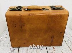 Rare Vintage American Crew Leather Tan Suitcase Shaving Train Case Key Lock