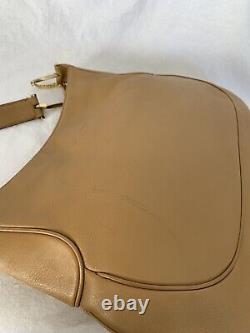 SALVATORE FERRAGAMO Great Vintage Authentic Tan Leather Shoulder Bag