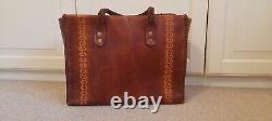 Unique vintage quality tan Brown all leather handbag, beautiful embossed pattern