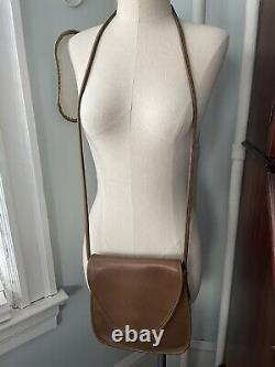 Vintage 1980s COACH British Tan Lindsay Crossbody Leather Bag Purse 9888 USA