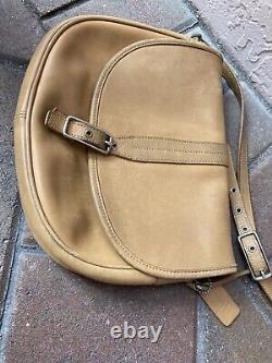 Vintage COACH Leather Saddle Bag / Shoulder Bag M1D-9824 FLAP / Tan light Brown