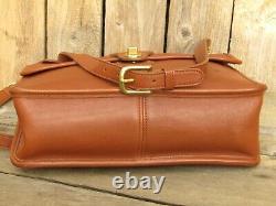 Vintage Coach Bag Willis Messenger in British Tan Leather Crossbody Purse Made i