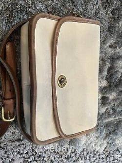 Vintage Coach Cream Tan Leather Spectator Shoulder Bag 006-1911