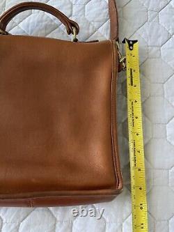 Vintage coach willis bag 5310 tan leather Crossbody Station Flap Shoulder Bag