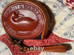 Vtg. Dooney & Bourke Big Duck Coin Pursein NAVY & Brit. Tan Beautiful